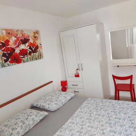 Apartments Villa Antony Drvenik  Ngoại thất bức ảnh