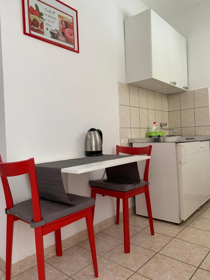 Apartments Villa Antony Drvenik  Ngoại thất bức ảnh