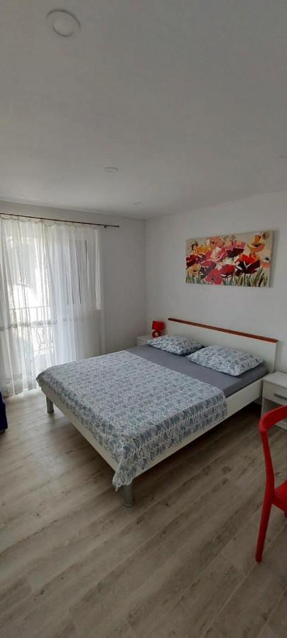 Apartments Villa Antony Drvenik  Ngoại thất bức ảnh