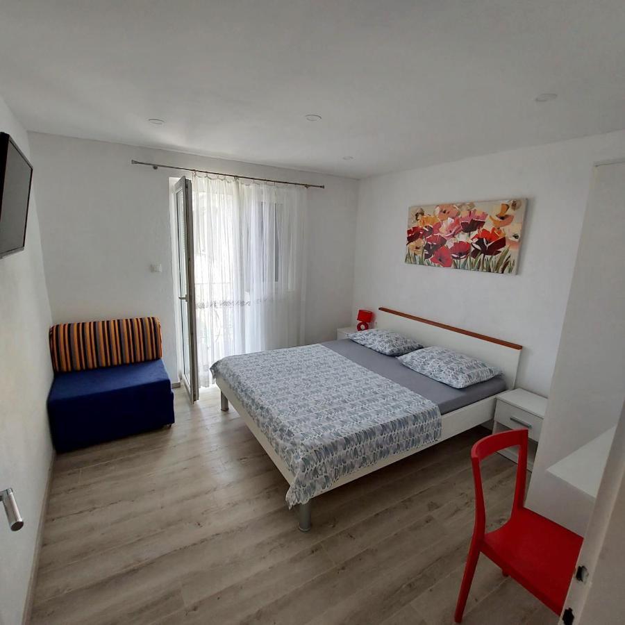 Apartments Villa Antony Drvenik  Ngoại thất bức ảnh