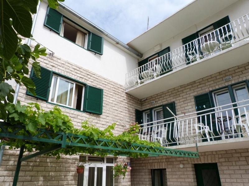 Apartments Villa Antony Drvenik  Ngoại thất bức ảnh