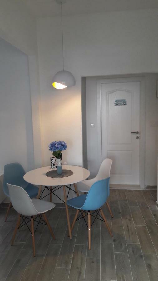 Apartments Villa Antony Drvenik  Ngoại thất bức ảnh