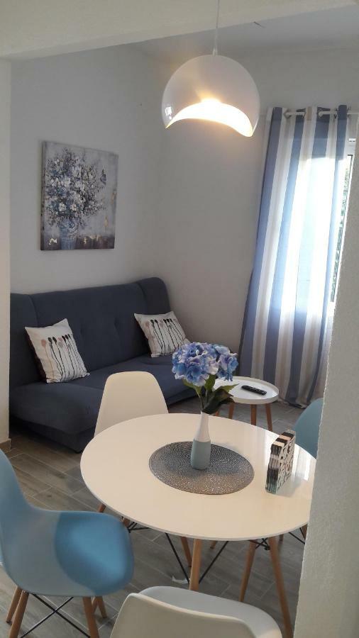 Apartments Villa Antony Drvenik  Ngoại thất bức ảnh