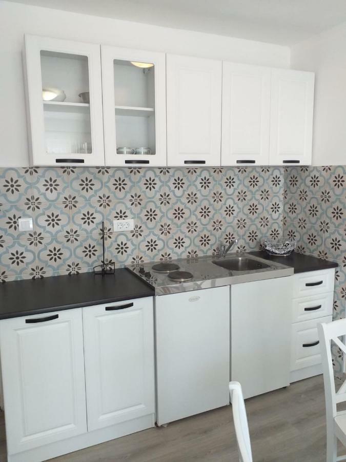 Apartments Villa Antony Drvenik  Ngoại thất bức ảnh