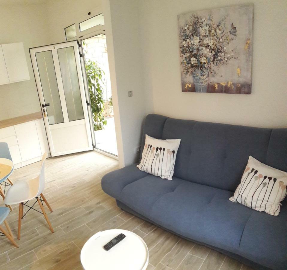 Apartments Villa Antony Drvenik  Ngoại thất bức ảnh